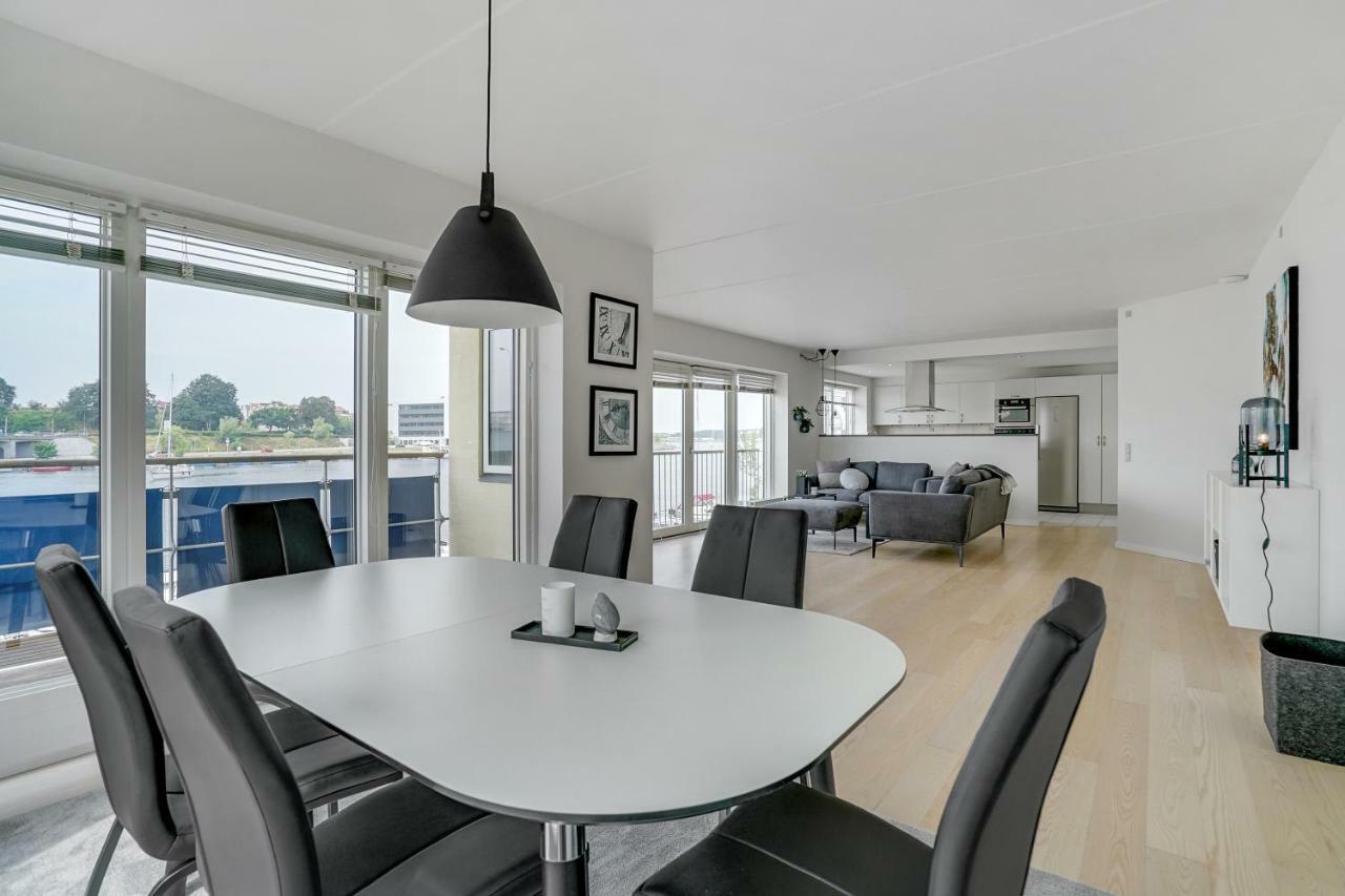Luxury City Center Harbour Apartment 2 Bedroom Сённерборг Экстерьер фото