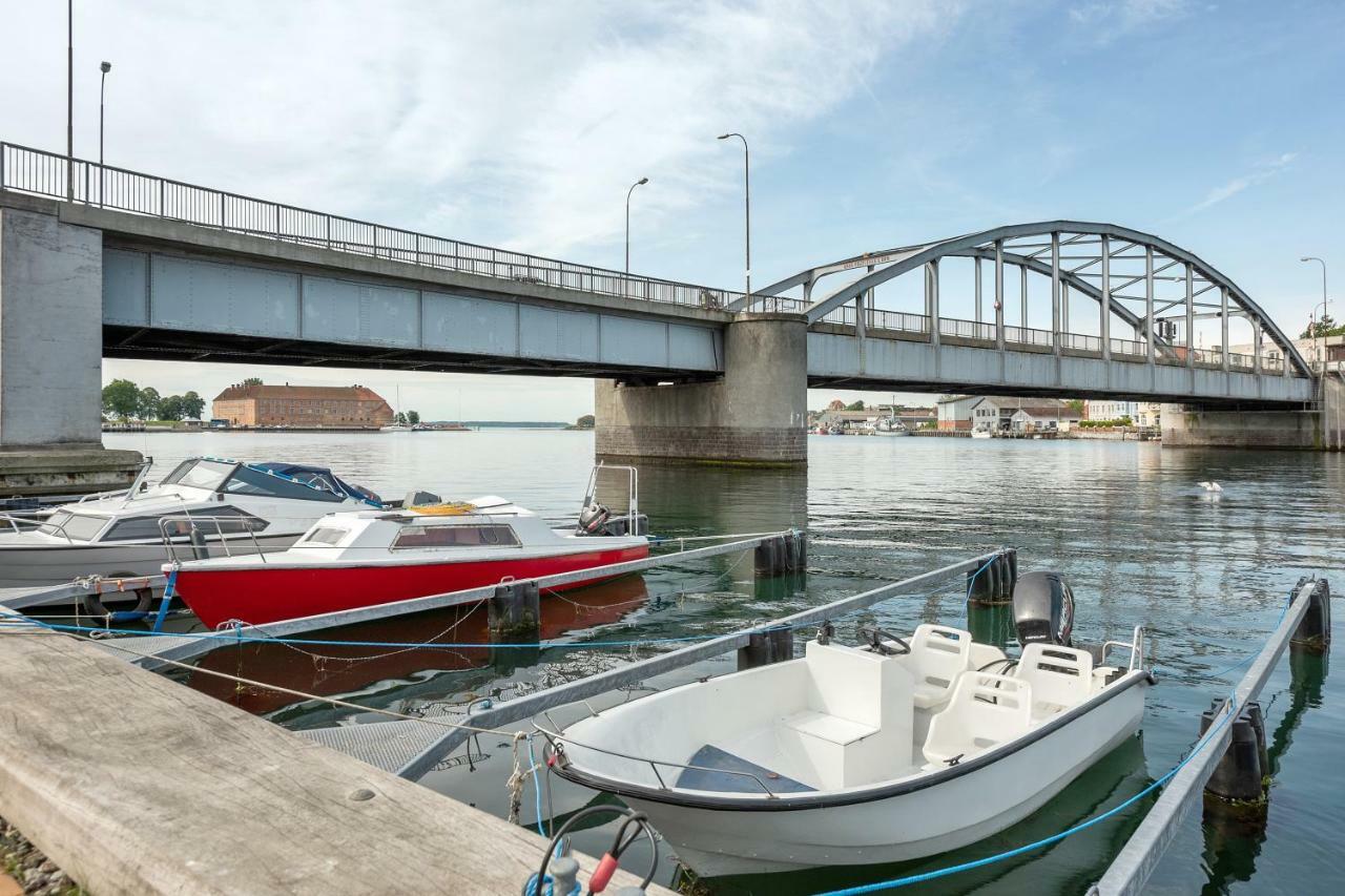 Luxury City Center Harbour Apartment 2 Bedroom Сённерборг Экстерьер фото