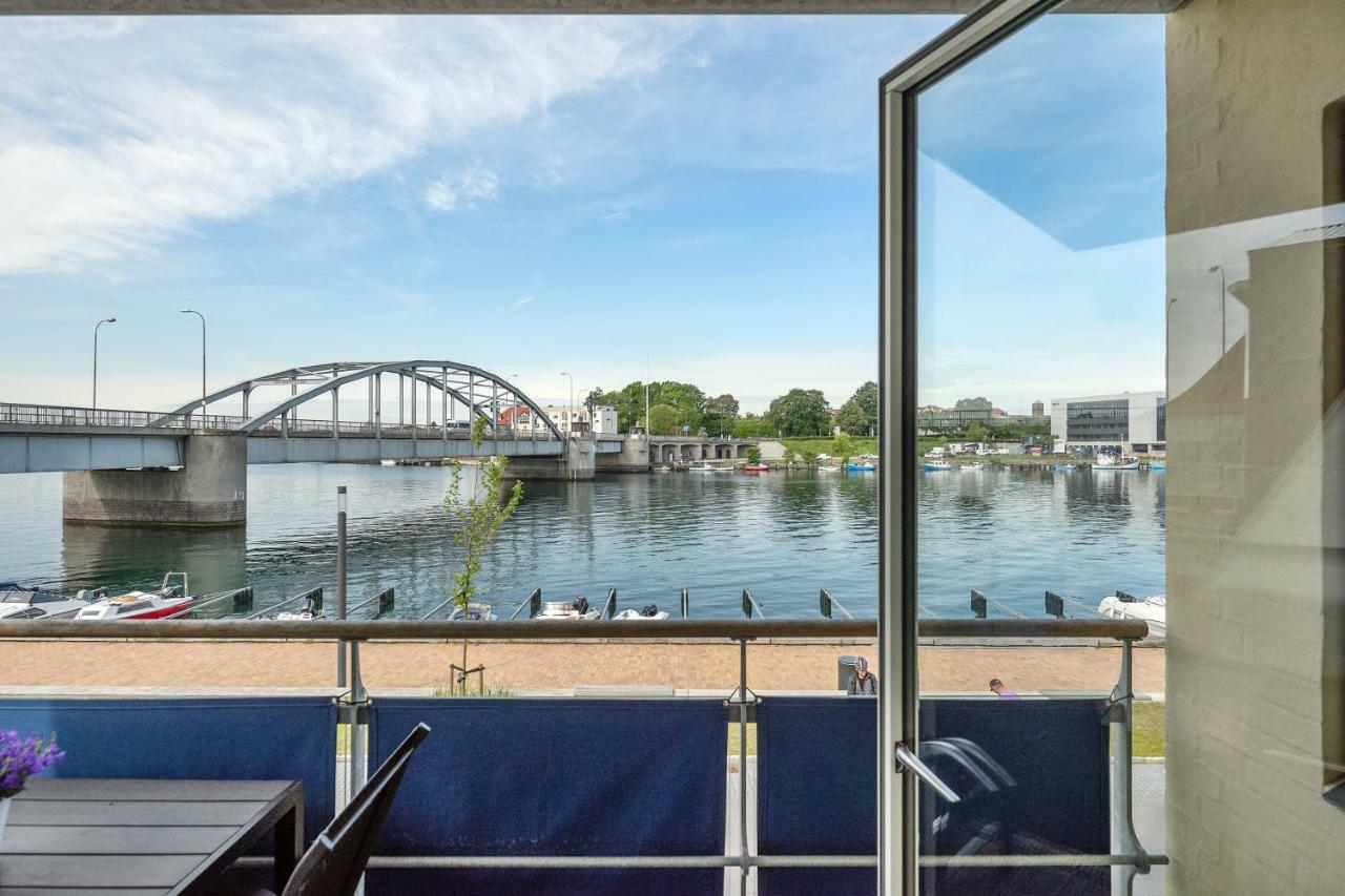 Luxury City Center Harbour Apartment 2 Bedroom Сённерборг Экстерьер фото